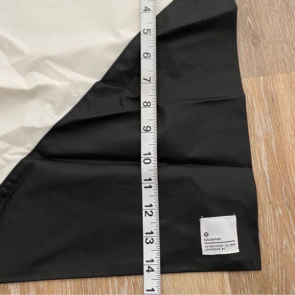 Lululemon Drawstring APL dust bag shoe bag Black and white cinch 13x14” - Picture 3 of 10